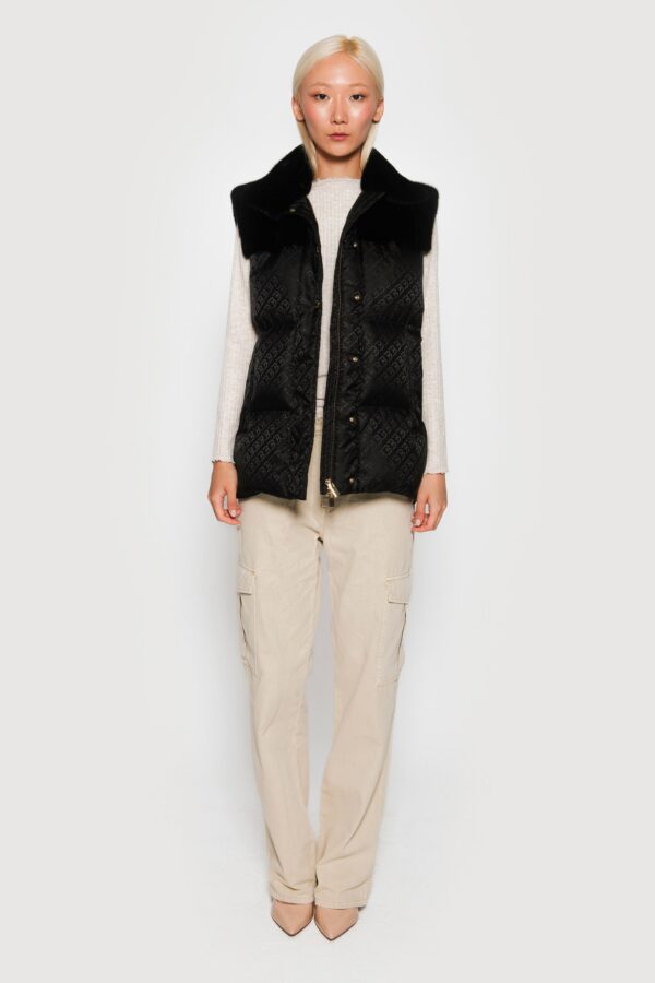 Logo vest and mink black nafa